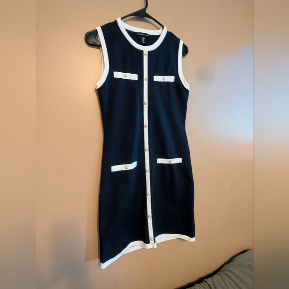 Sincerly Jules Dresses & Skirts - Elegant Navy Blue and White Sleeveless Dress